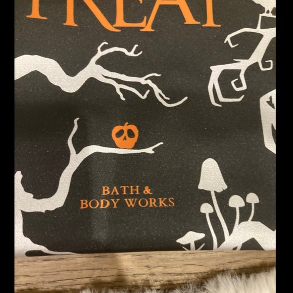 Bath And Body Works Trick Or Treat Halloween Tote Bag - Picture 6 of 9